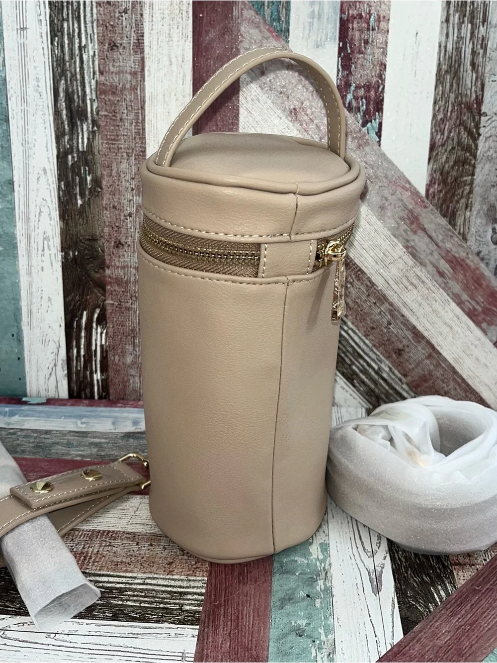 Mia + Sophia NWT Insulated Bottle Bag Holder Crossbody Beige Vegan Leather Zip
